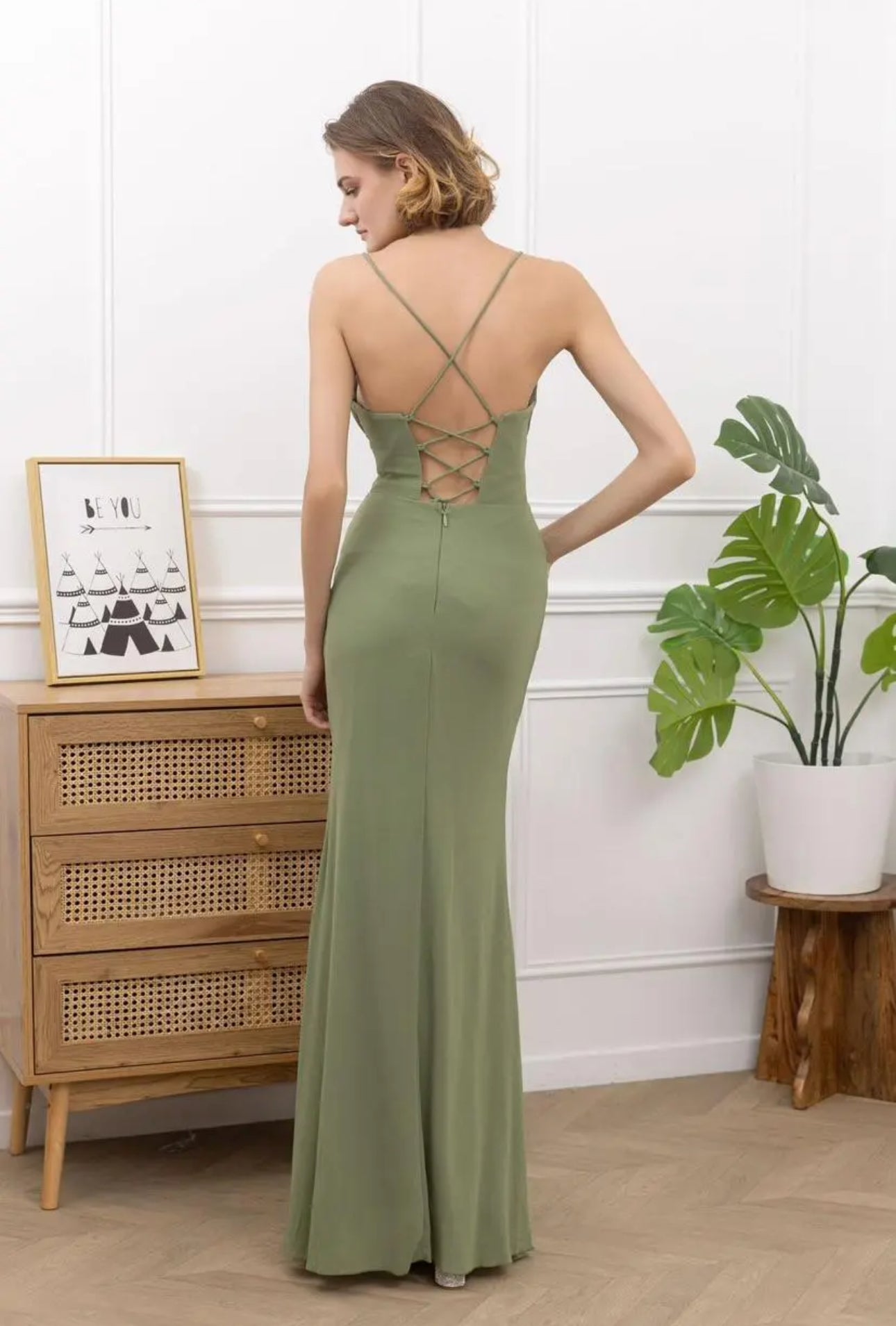 Robe de Cocktail Corail Cintrée à Bretelles