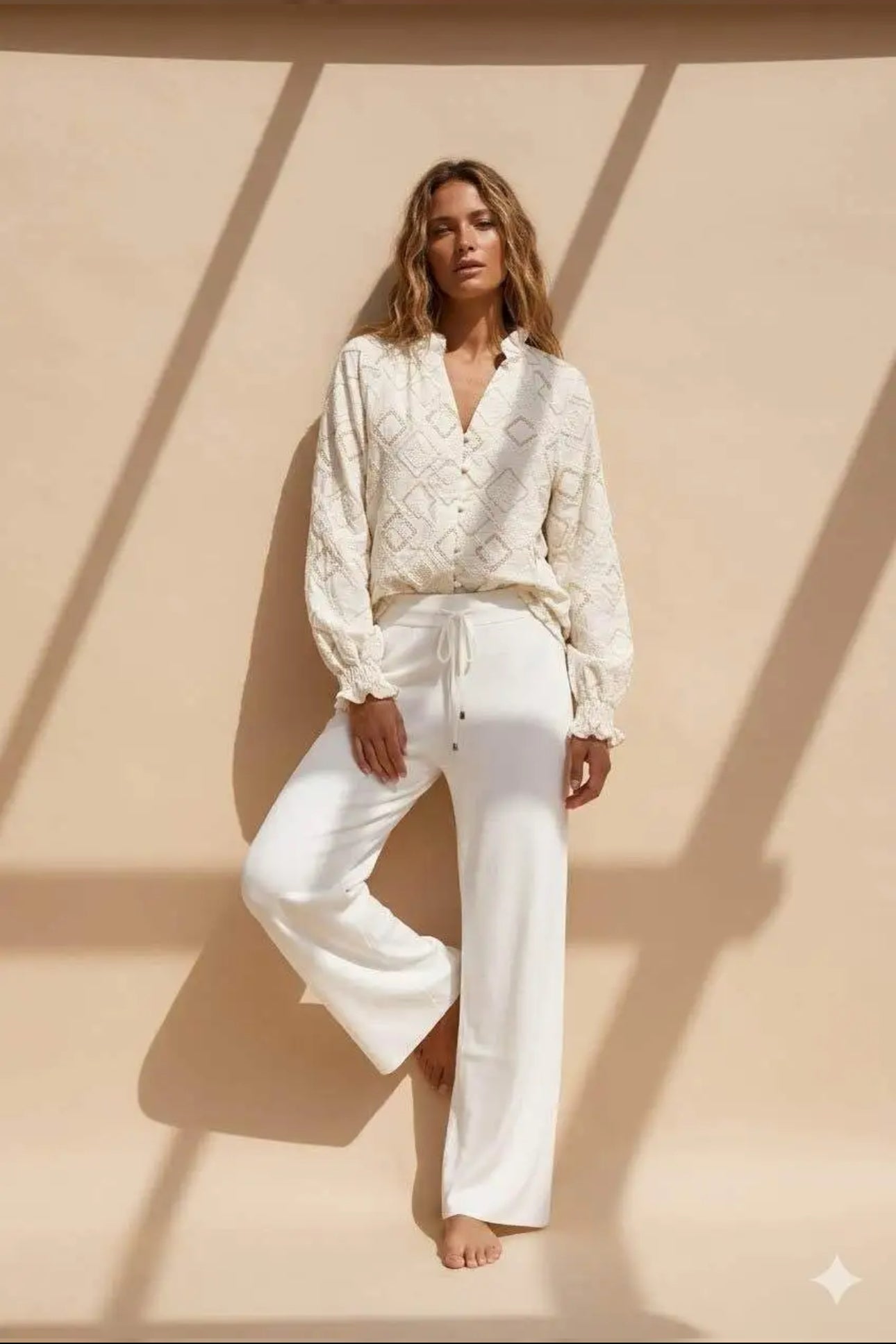 Chemise Femme Écrue Brodée Motifs Géométriques Manches Longues