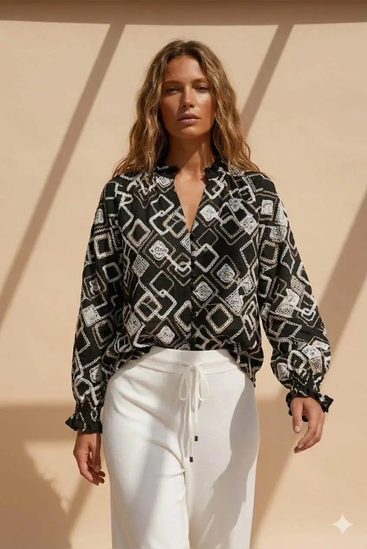 Chemise Femme Écrue Brodée Motifs Géométriques Manches Longues