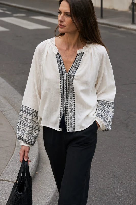 Chemise Femme Bohème Écrue Brodée Motifs Ethniques Manches Longues